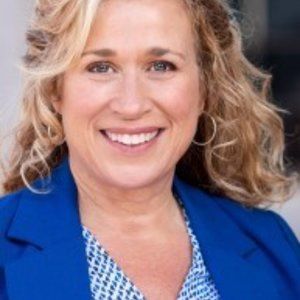 Michelle Way, Buyer!